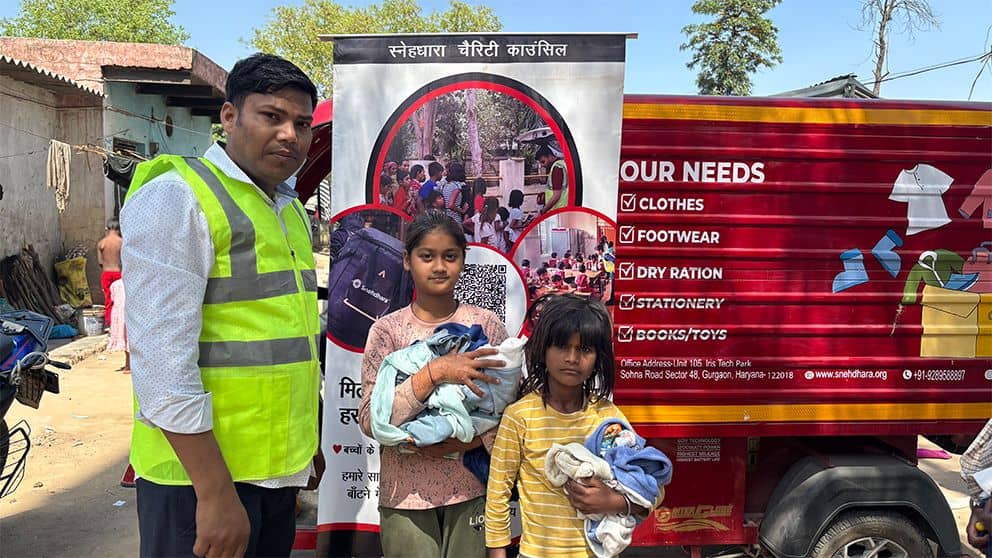 Cloth distribution, Sector - 70