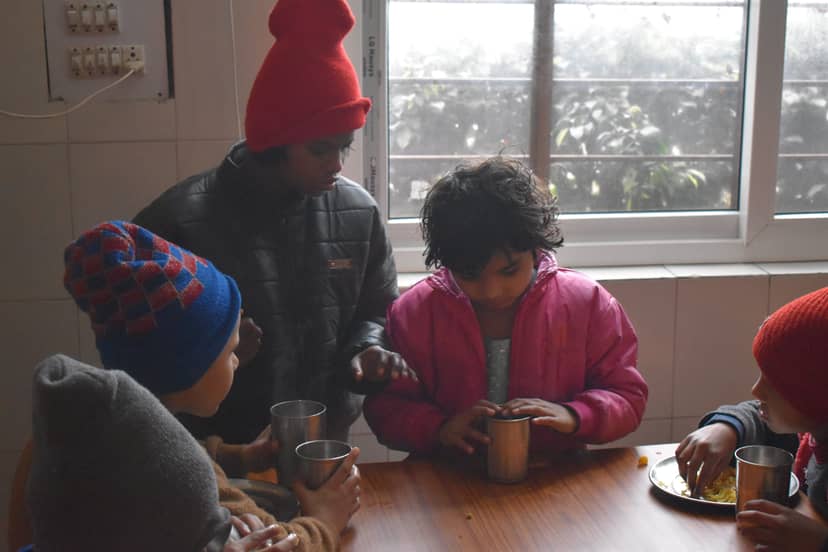 childrens eating food 2