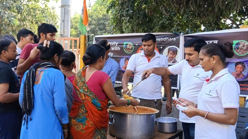 Food Distribution, Sector 37, Gurgaon