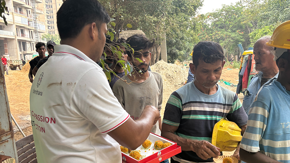 Laddoo and Samosa Distribution Sector-46